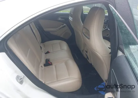 2014 Mercedes-Benz Cla 250 z USA, uszkodzony, nr VIN WDDSJ4EB1EN140307